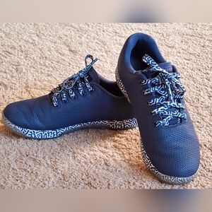 Women's Size 8 Nobull blue athletic sneakers